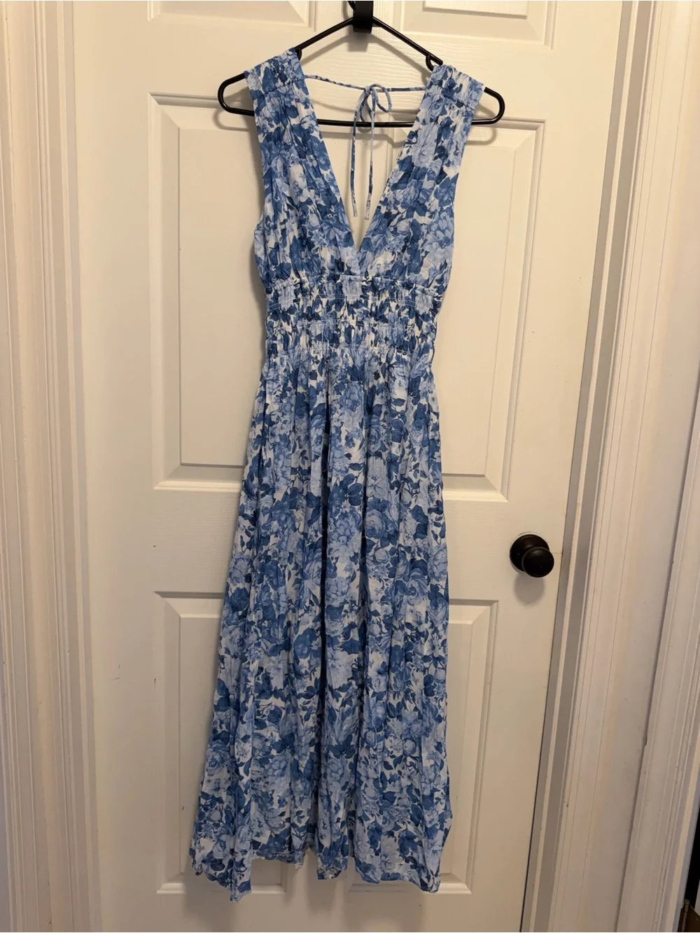 Abercrombie & Fitch Crinkle Textured Smocked Waist Maxi floral Dress Size Small